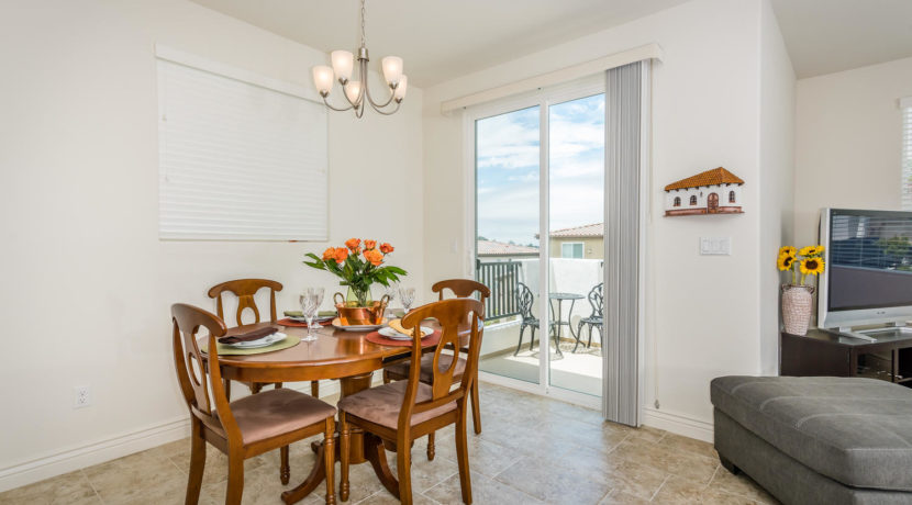 127 Village Circle Pismo Beach-large-011-15-Dining Room-1499x1000-72dpi