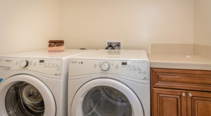 127 Village Circle Pismo Beach-large-022-25-Laundry Room-1498x1000-72dpi