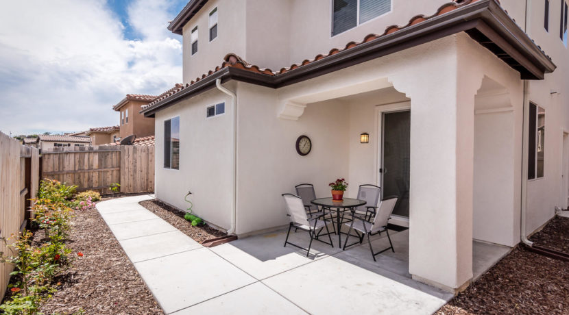 127 Village Circle Pismo Beach-large-023-17-Back Yard-1498x1000-72dpi