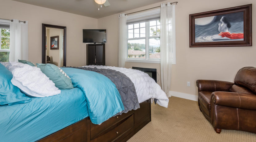 279 Main St Morro Bay CA 93442-large-016-45-Master Suite-1499x1000-72dpi