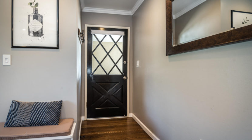 250 Hermosa Way San Luis-large-003-9-Entry-1498x1000-72dpi