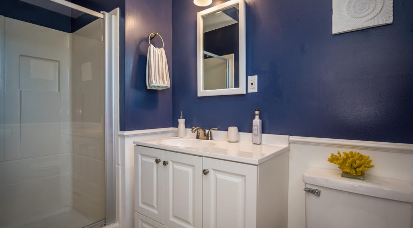 250 Hermosa Way San Luis-large-016-16-Master Bathroom-1498x1000-72dpi