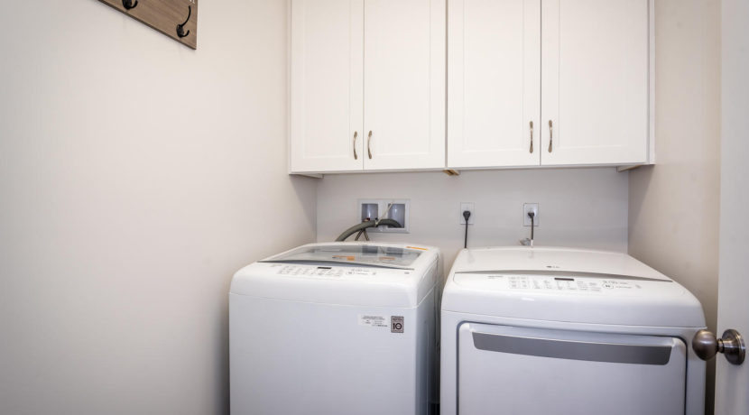 3290 Lavender Ln San Luis-large-025-025-Laundry Room-1498x1000-72dpi