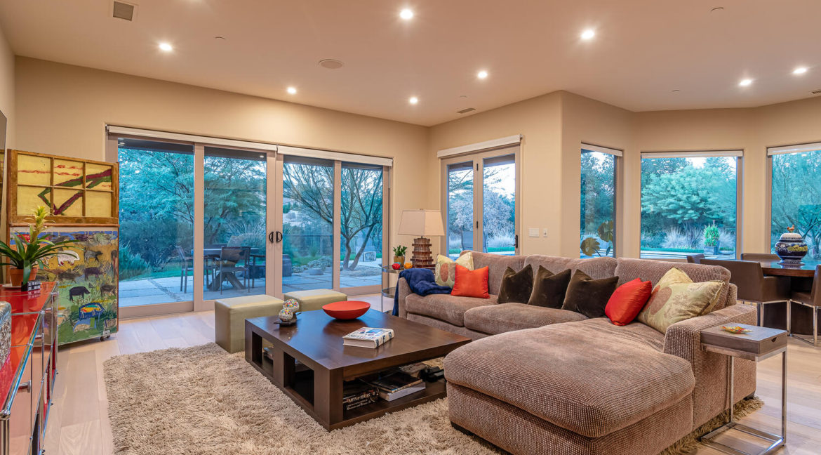 1940 Laguna Del Campo-large-010-062-Living Room-1498x1000-72dpi