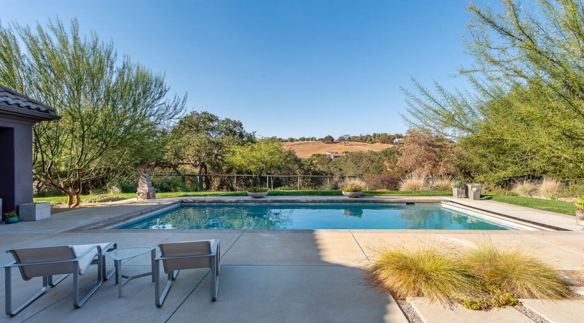 1940 Laguna Del Campo-large-042-034-Back Yard-1498x1000-72dpi