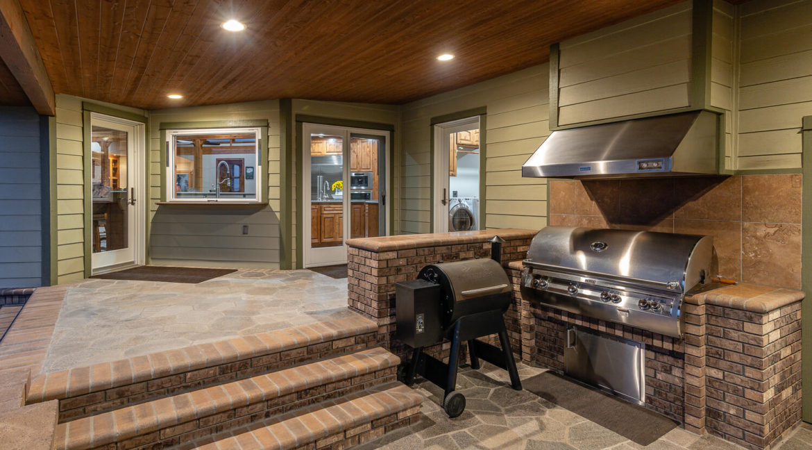 5050 Edna Rd San Luis Obispo-large-041-033-Back PatioBarbeque-1498x1000-72dpi