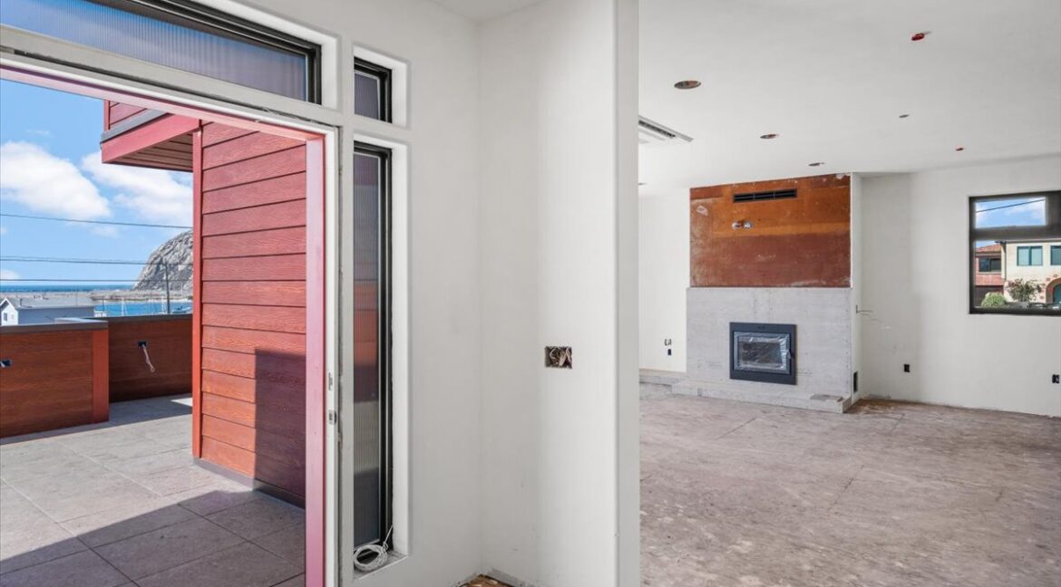 05-Main Residence Entry