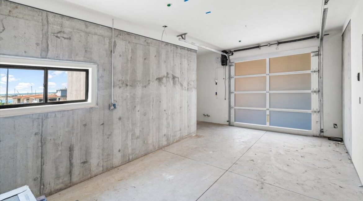 38-Single Car Garage