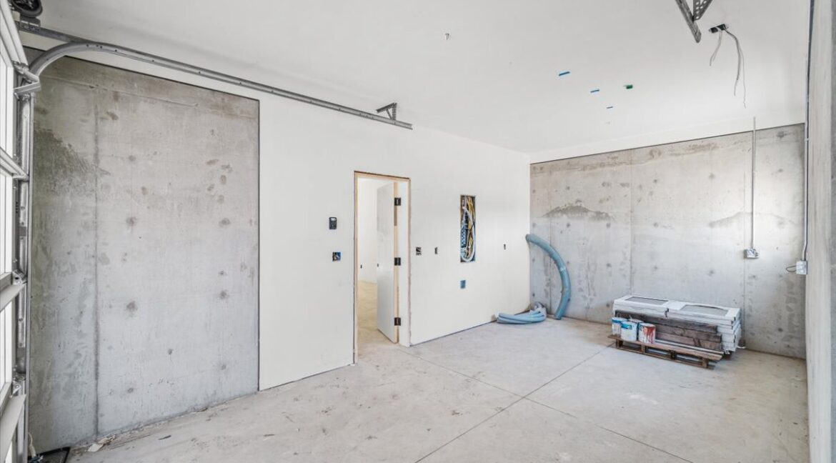 39-Single Car Garage