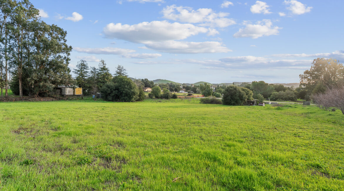 WindmillWay-open lot-01