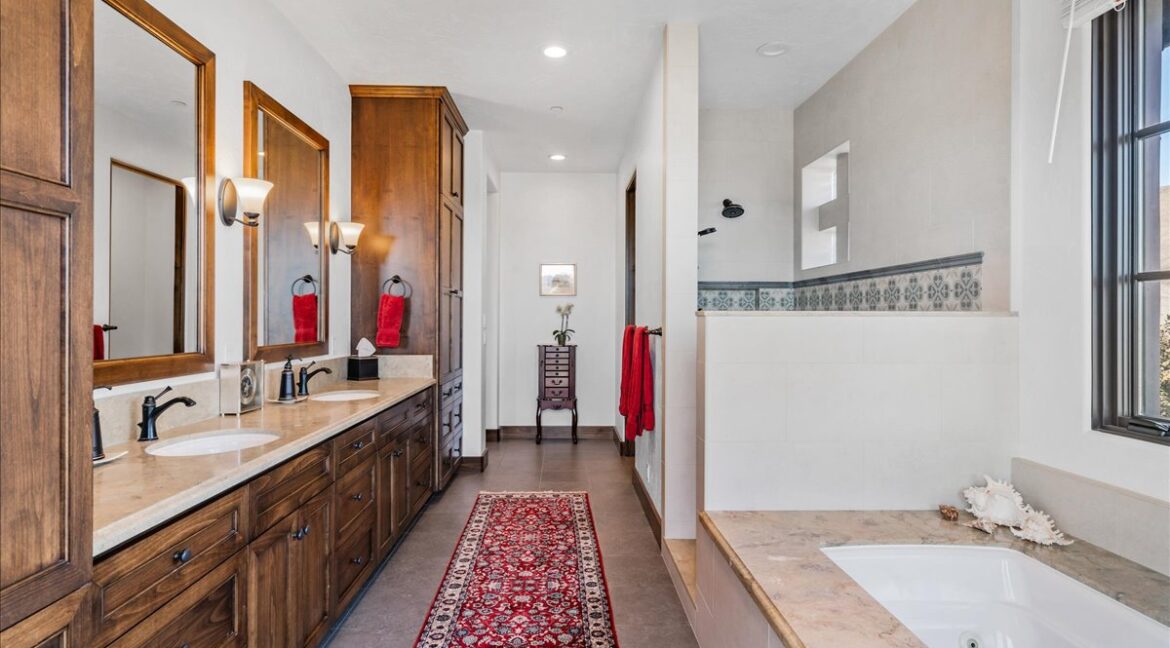 047-Primary Bathroom