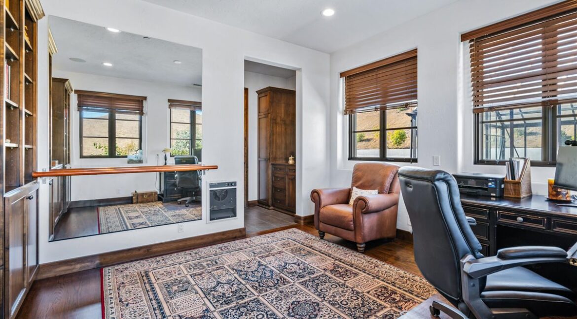 053-Office_5th Bedroom