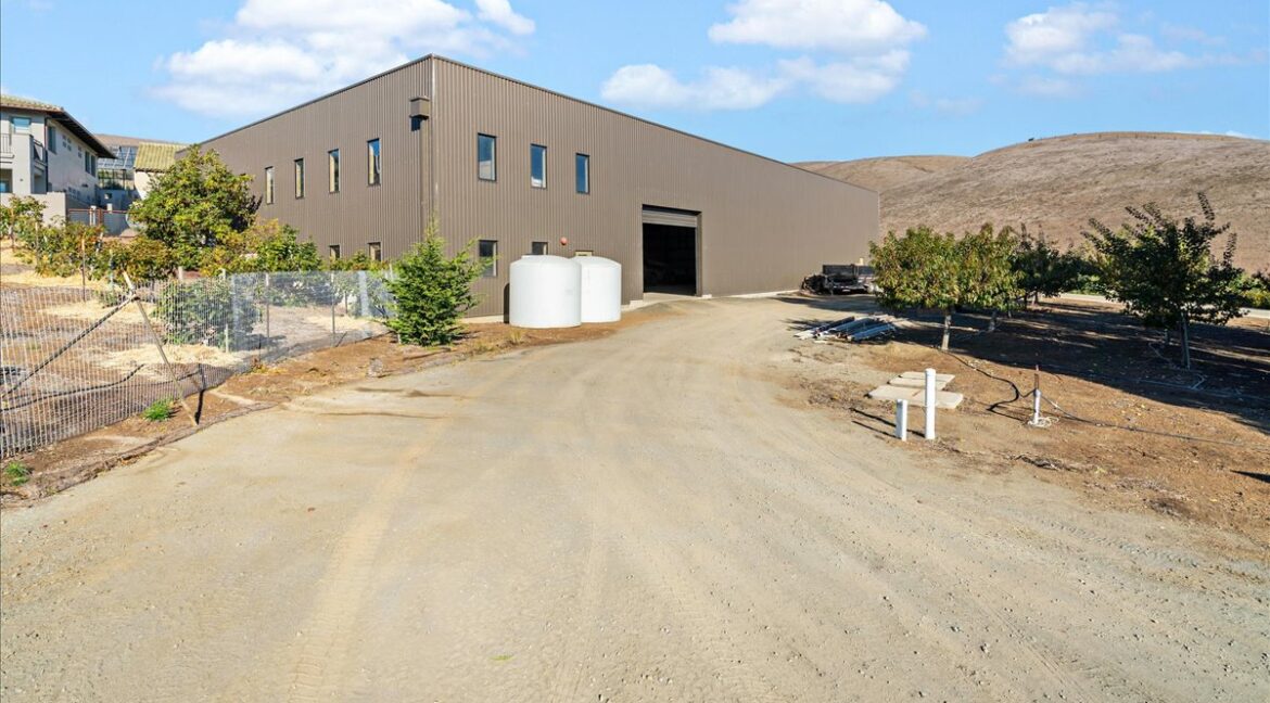 113-Large Shop by Residence