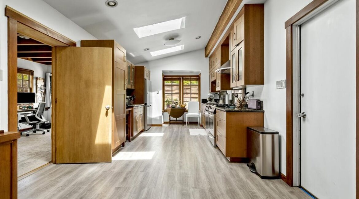 05-Kitchen from Entry