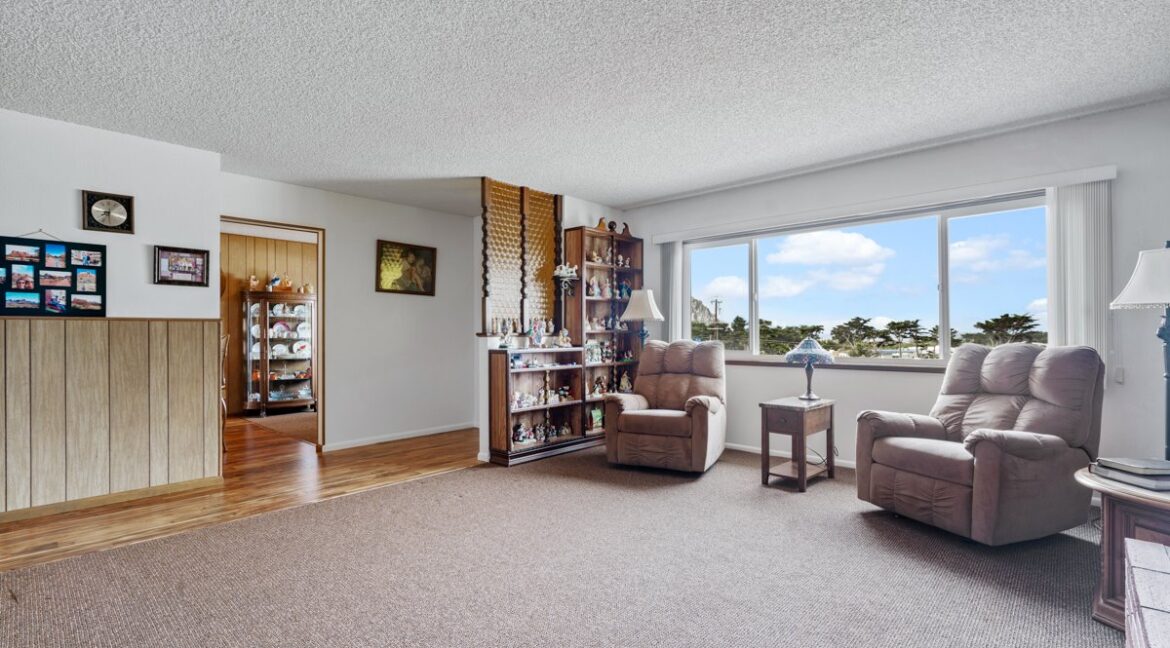06-Living Room