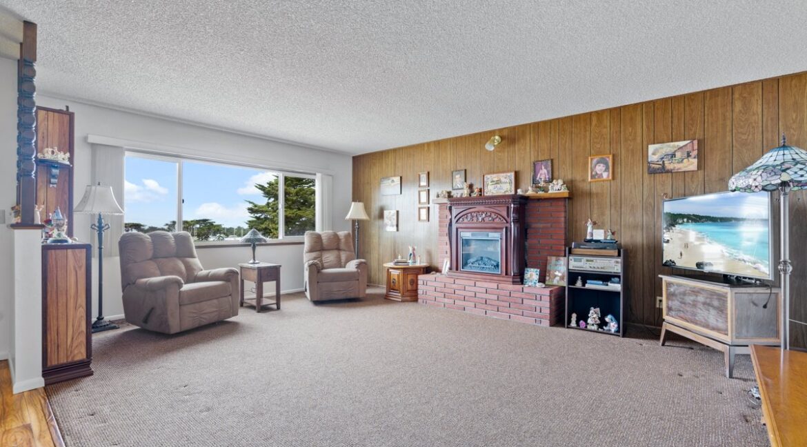 08-Living Room