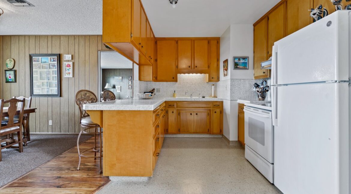 12-Kitchen