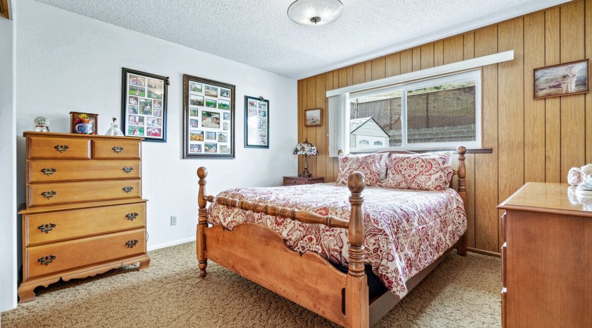 20-Second Bedroom