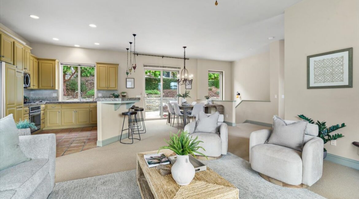 04-6470SpottedWoodLn_10