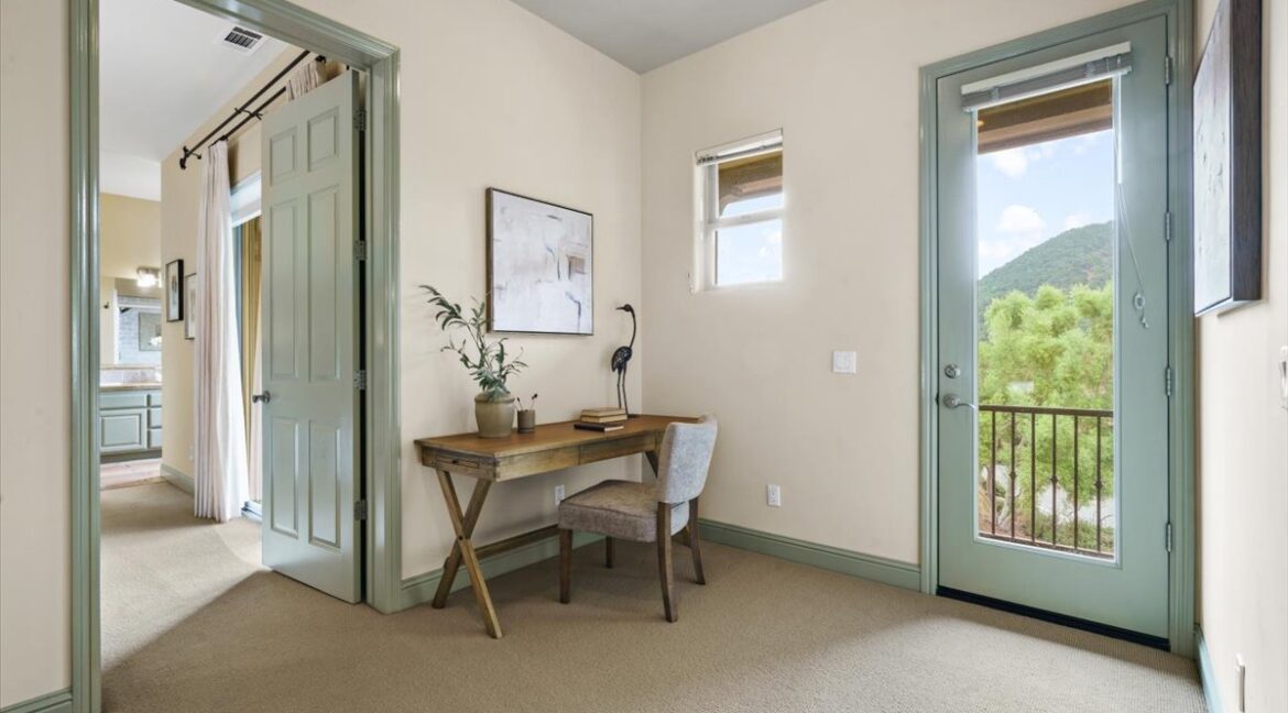 14-6470SpottedWoodLn_18