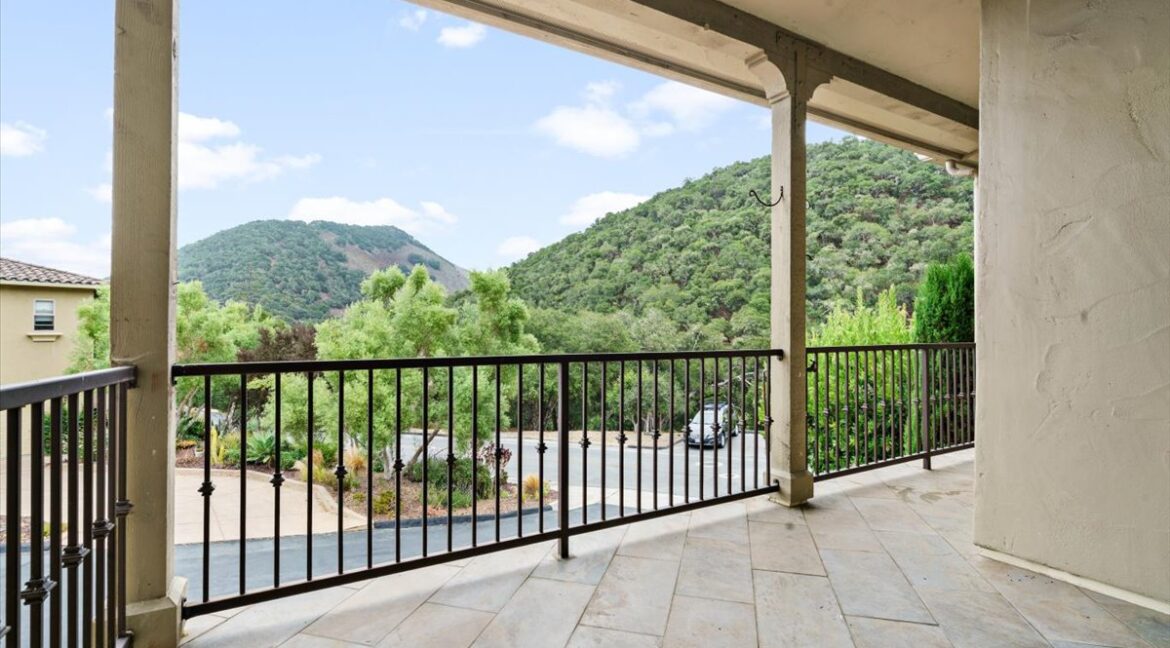 21-6470SpottedWoodLn_25