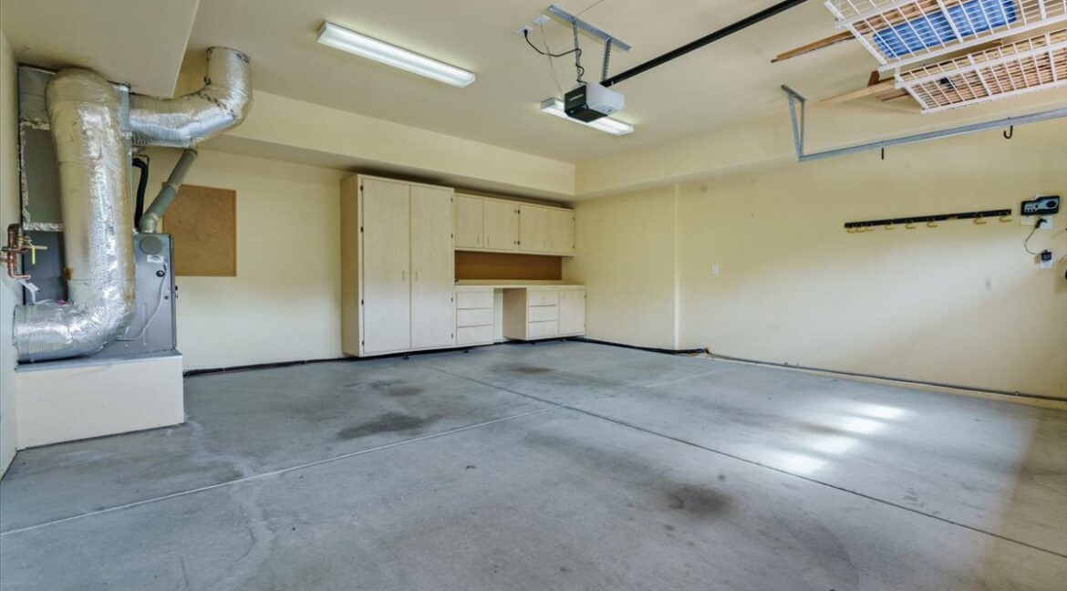 32-6470SpottedWoodLn_35