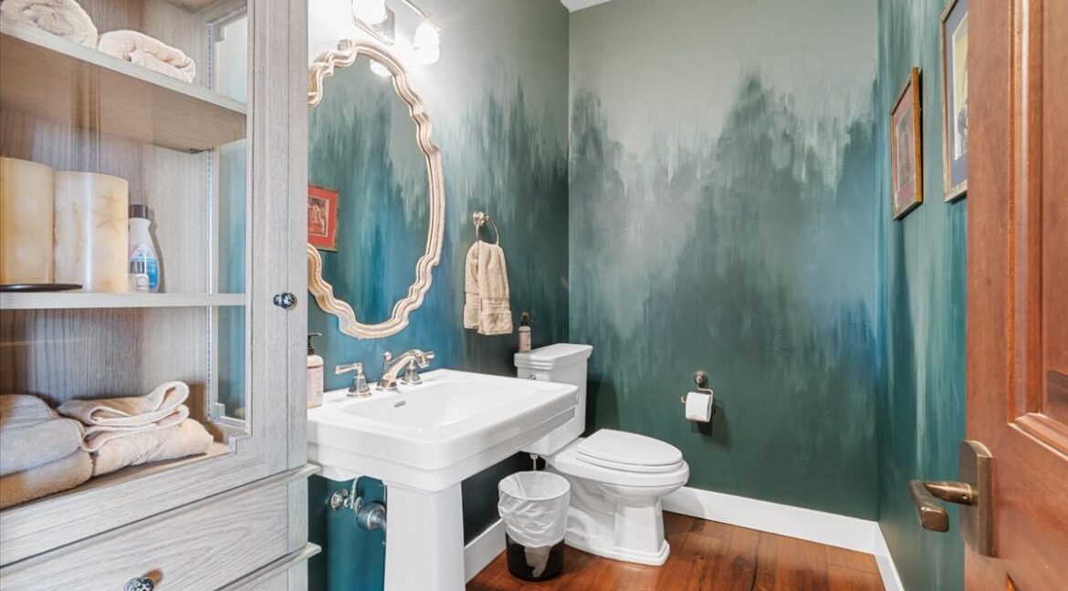 026-Main Level Powder Bath